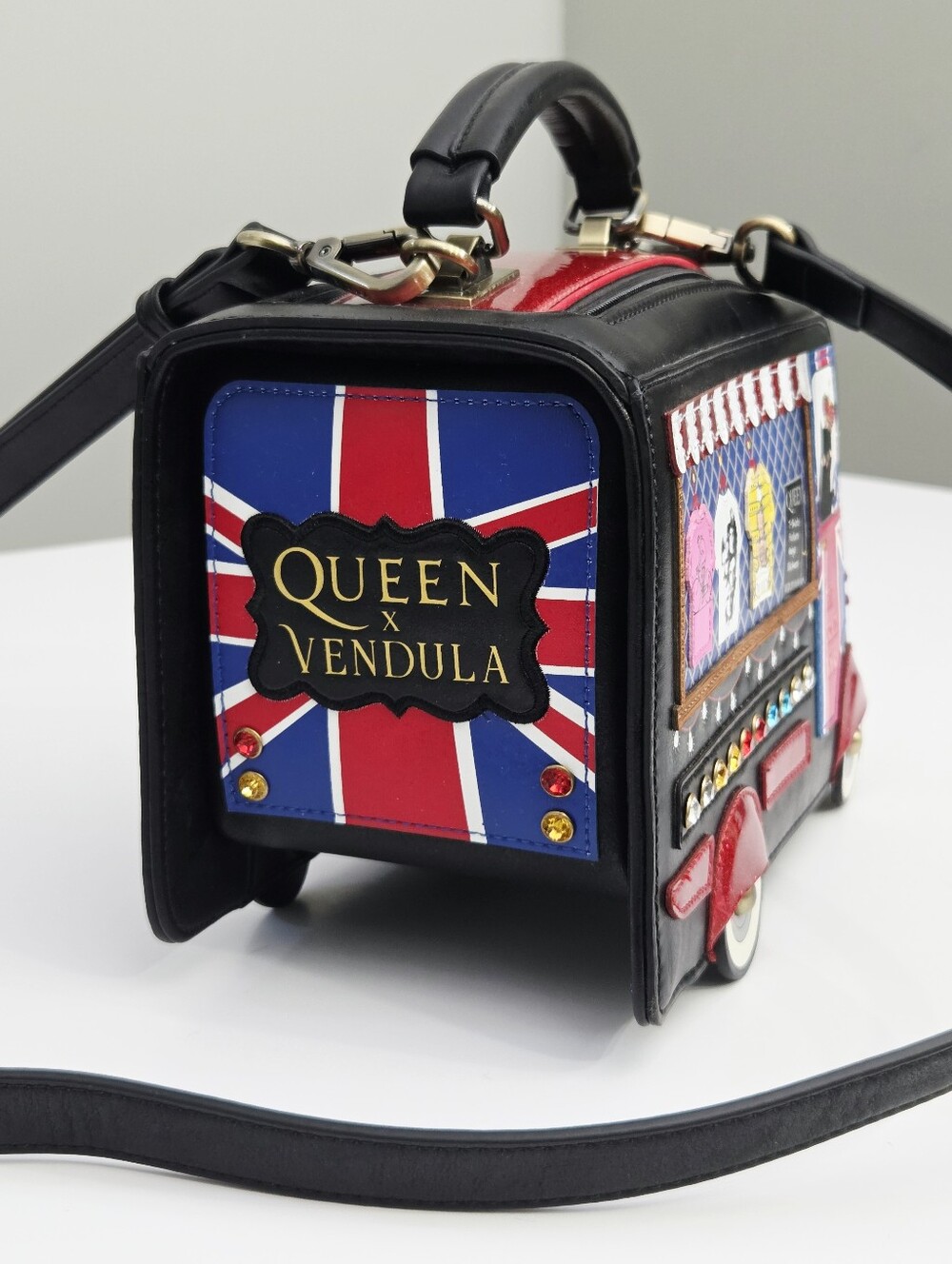 VENDULA LONDON X QUEEN TOUR BUS GRAB BAG - Picture 3 of 6